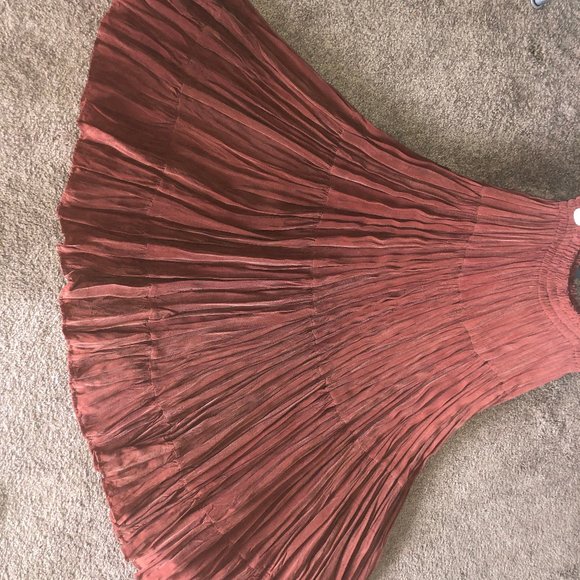 SKIRT - Picture 1 of 3